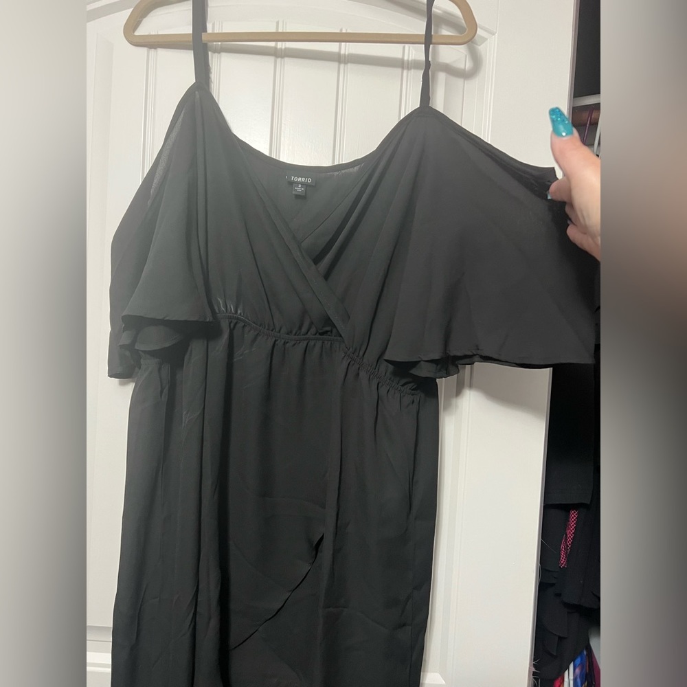 Torrid Cold Shoulder V Neck Hi Low Top 3
